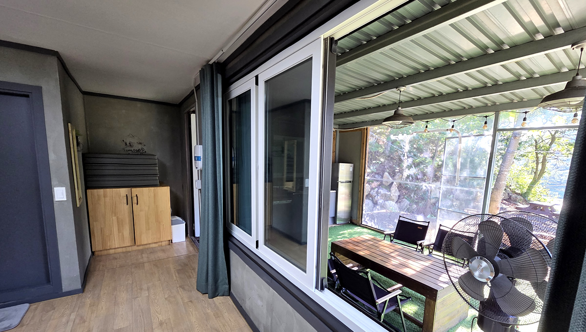 ����������